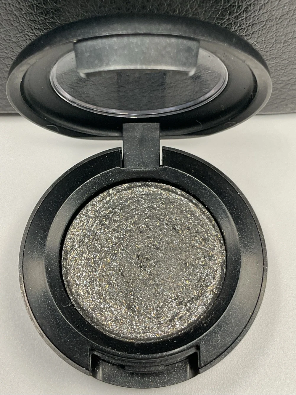 MAC Cosmetics Dazzleshadow Eyeshadow in Let’s Boogie - Swatched & LE